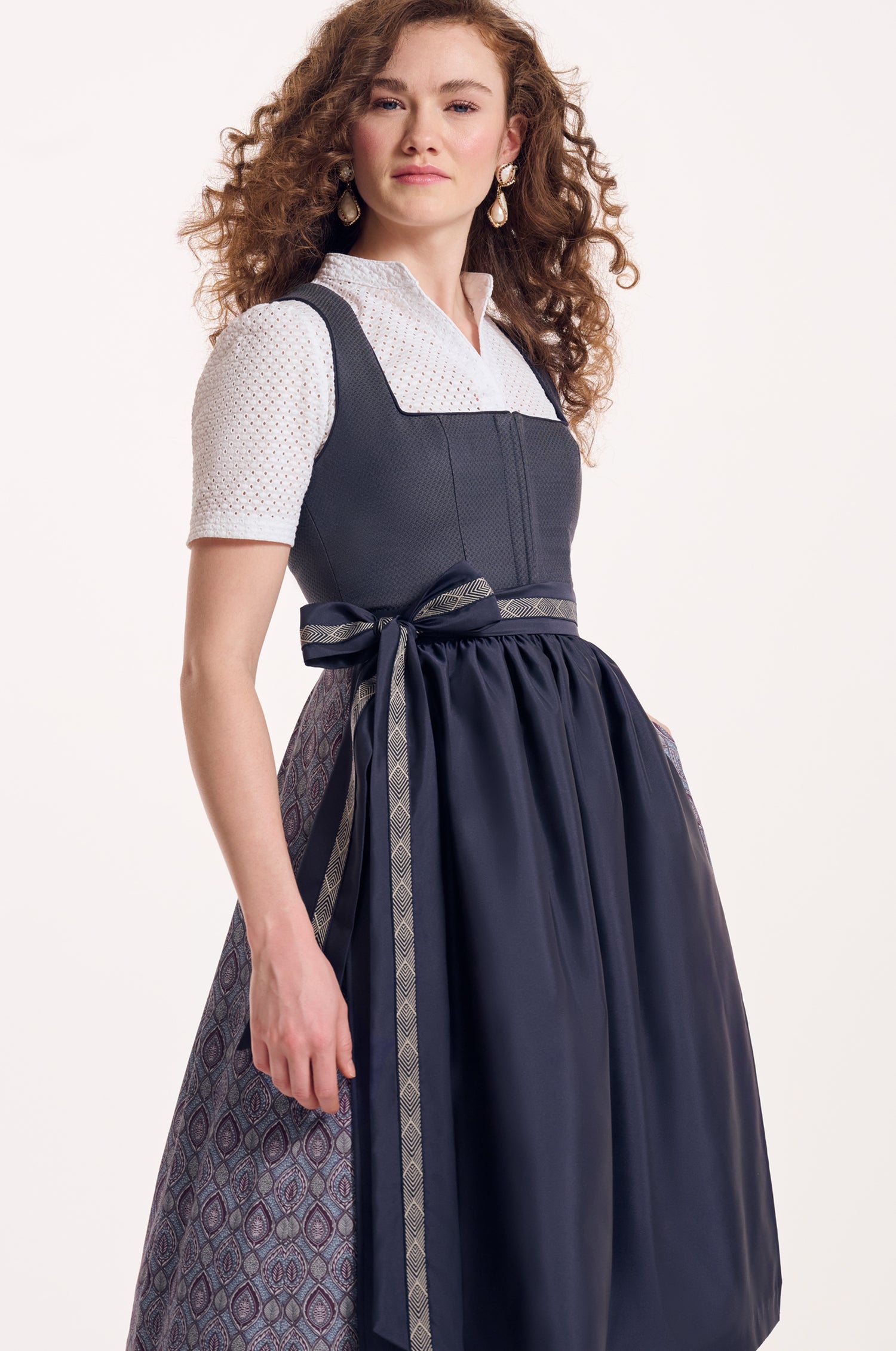 Dirndl Mia in Nachtblau
