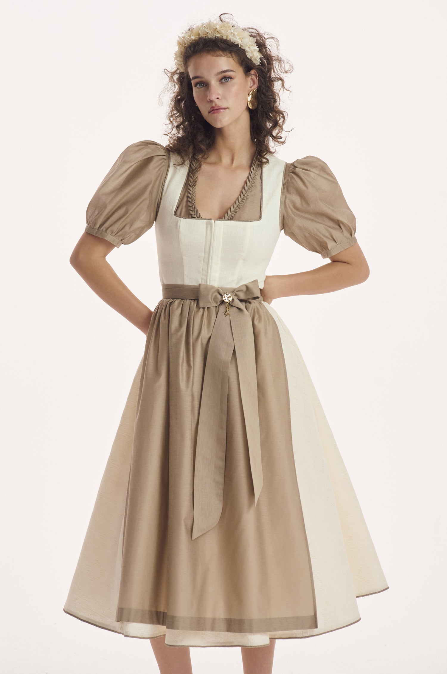 Dirndl Lamia in Ivory