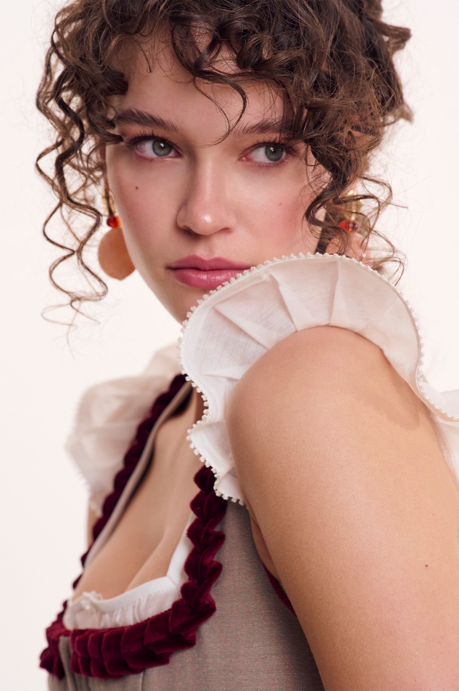 Dirndl Amadora in Jagd-Bordeaux