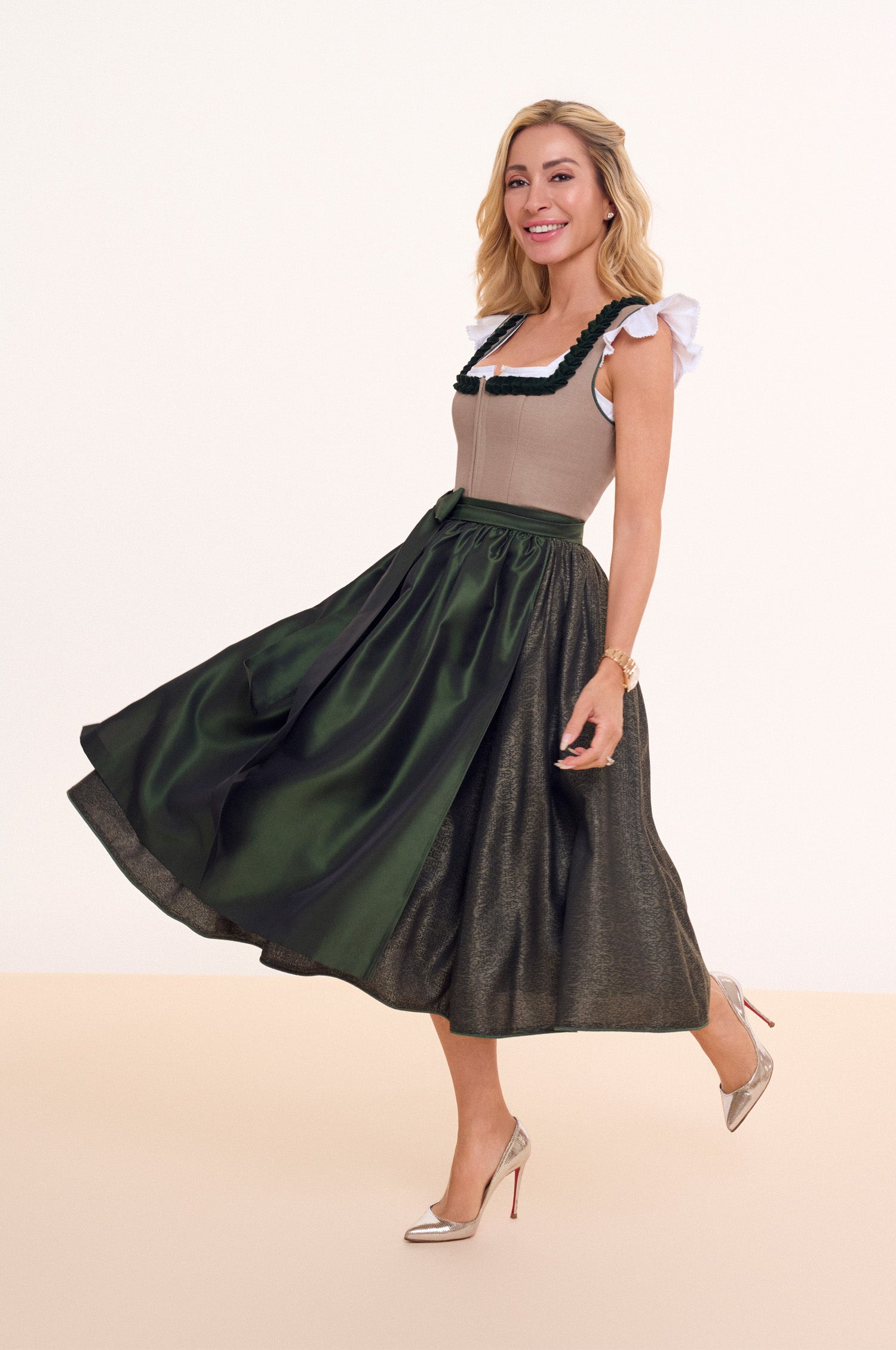 Dirndl Amadora in Jagd-Smaragd