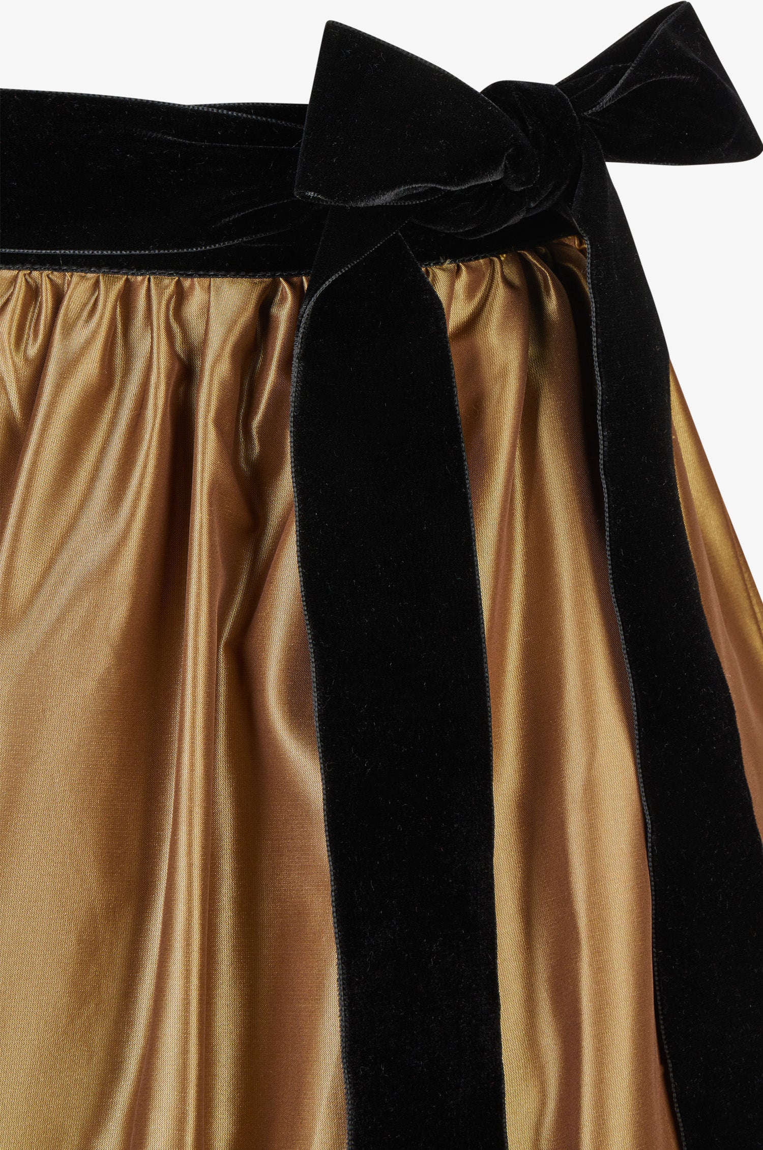 Glanzschürze mit Samtband in Gold