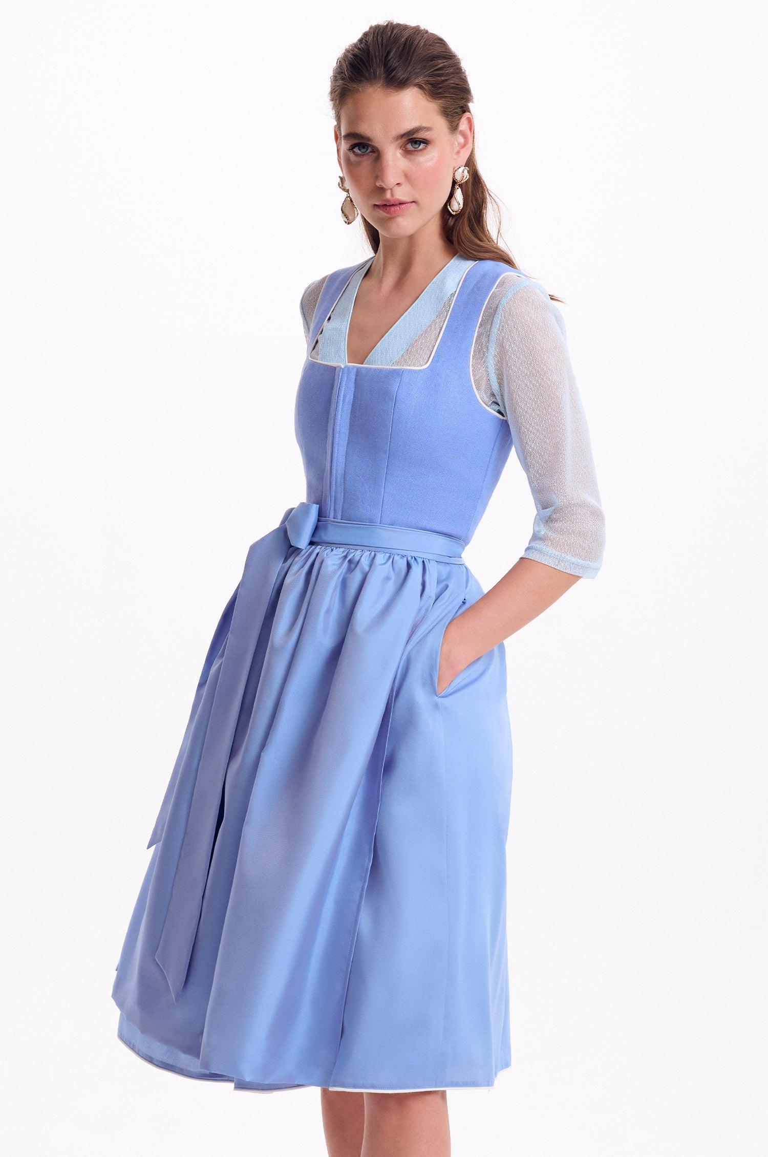 Dirndl Adri in Hellblau - TRACHT À PORTER