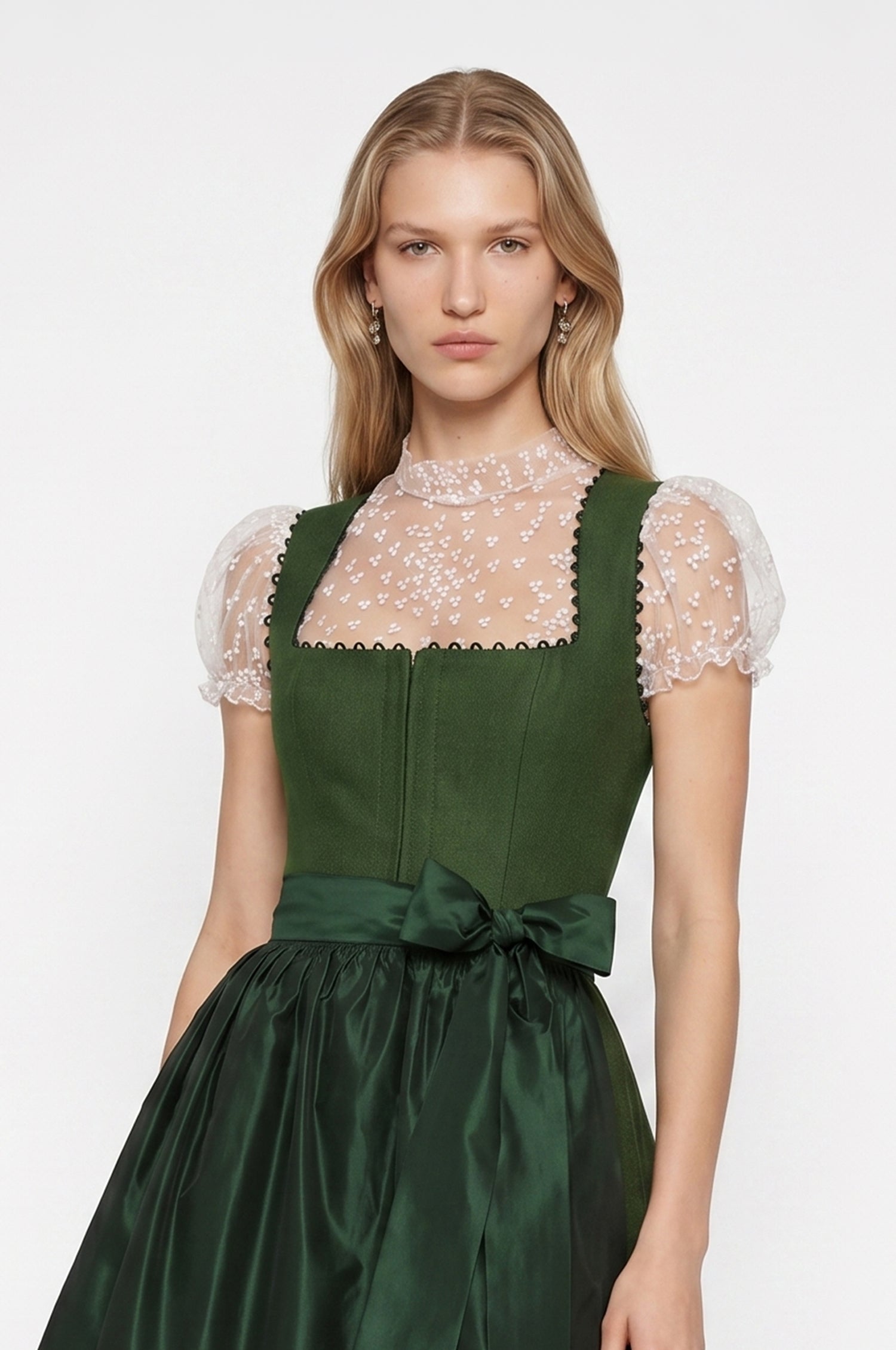 Dirndlbluse Leni in Weiß