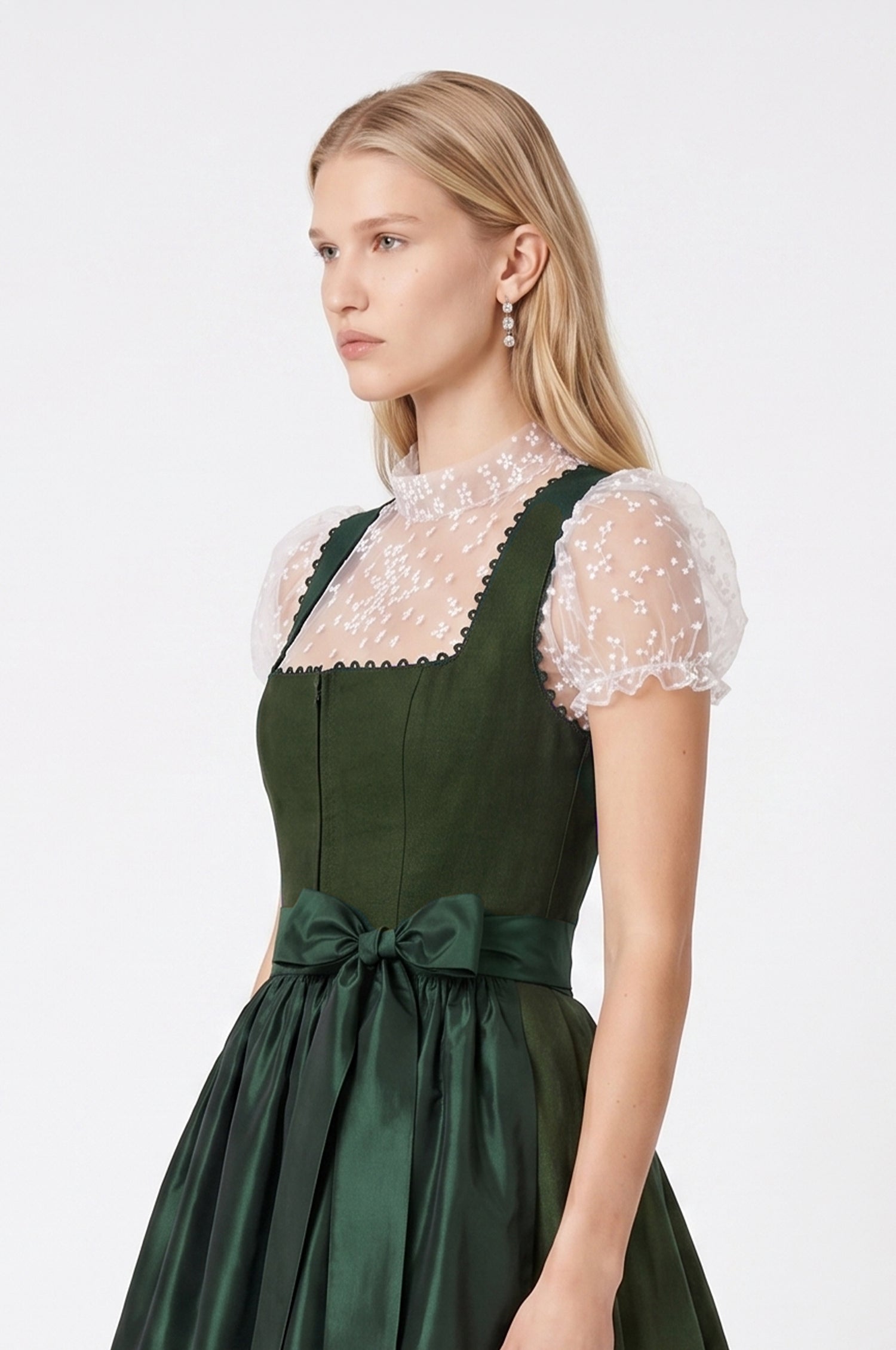 Dirndlbluse Leni in Weiß