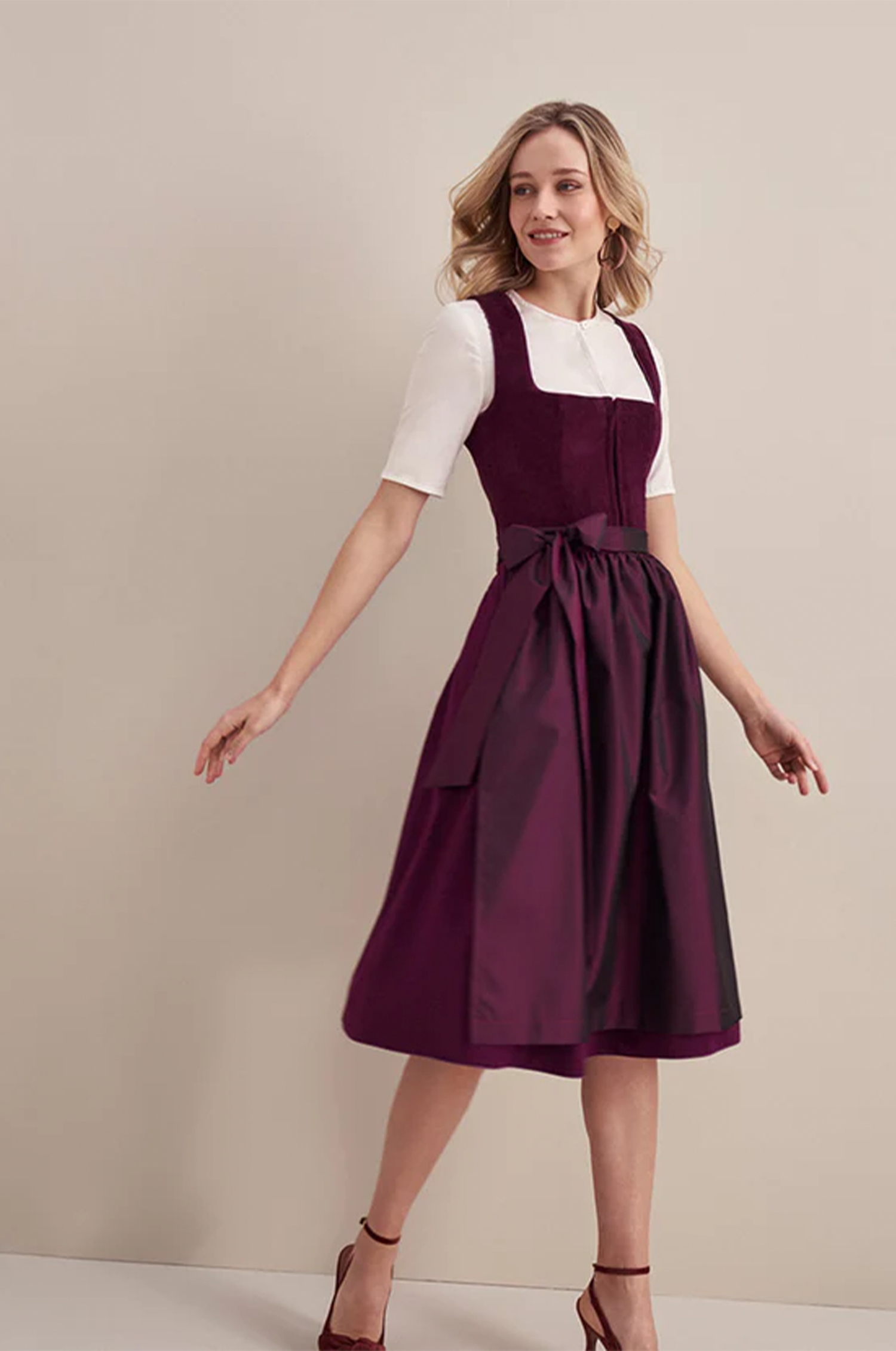 Dirndl Alice in Cassis in 2 Längen