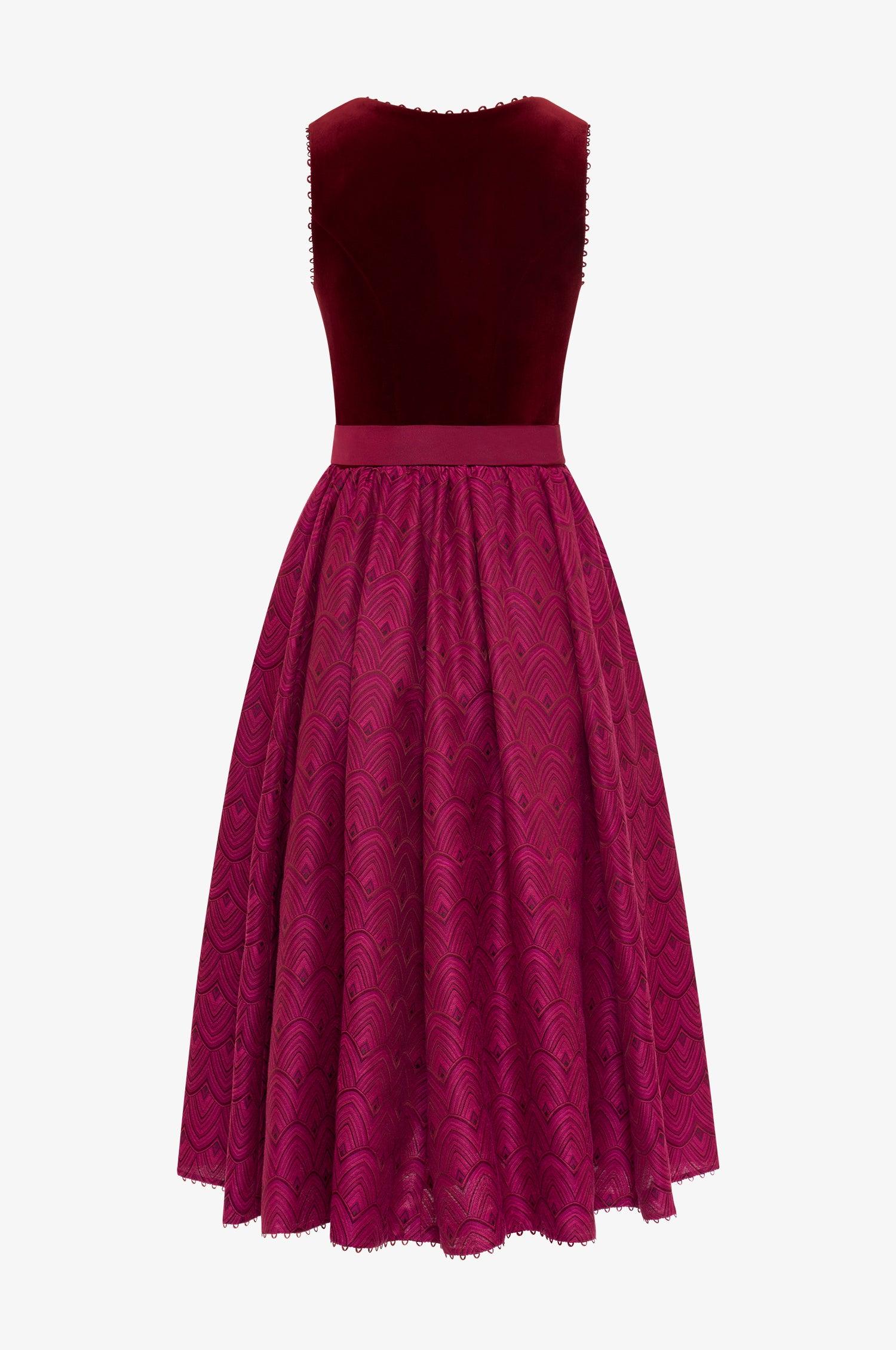 Dirndl Laval in Bordeaux - TRACHT À PORTER