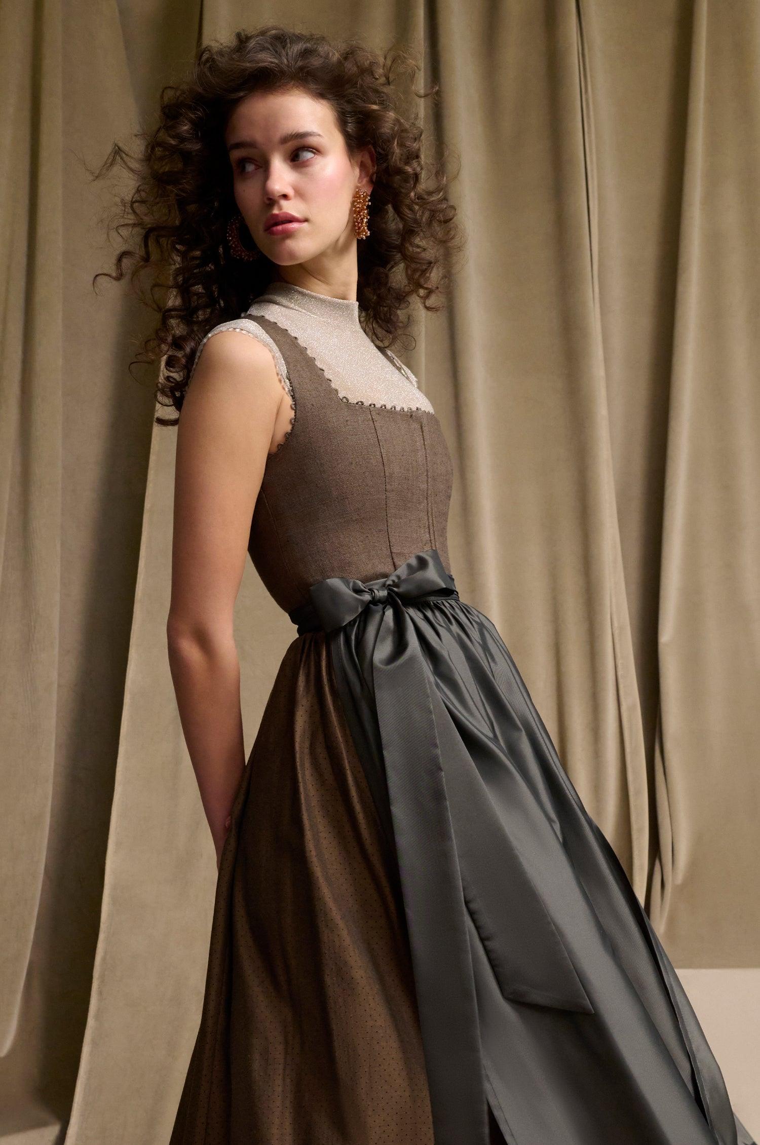 Dirndl München in Taupe - TRACHT À PORTER