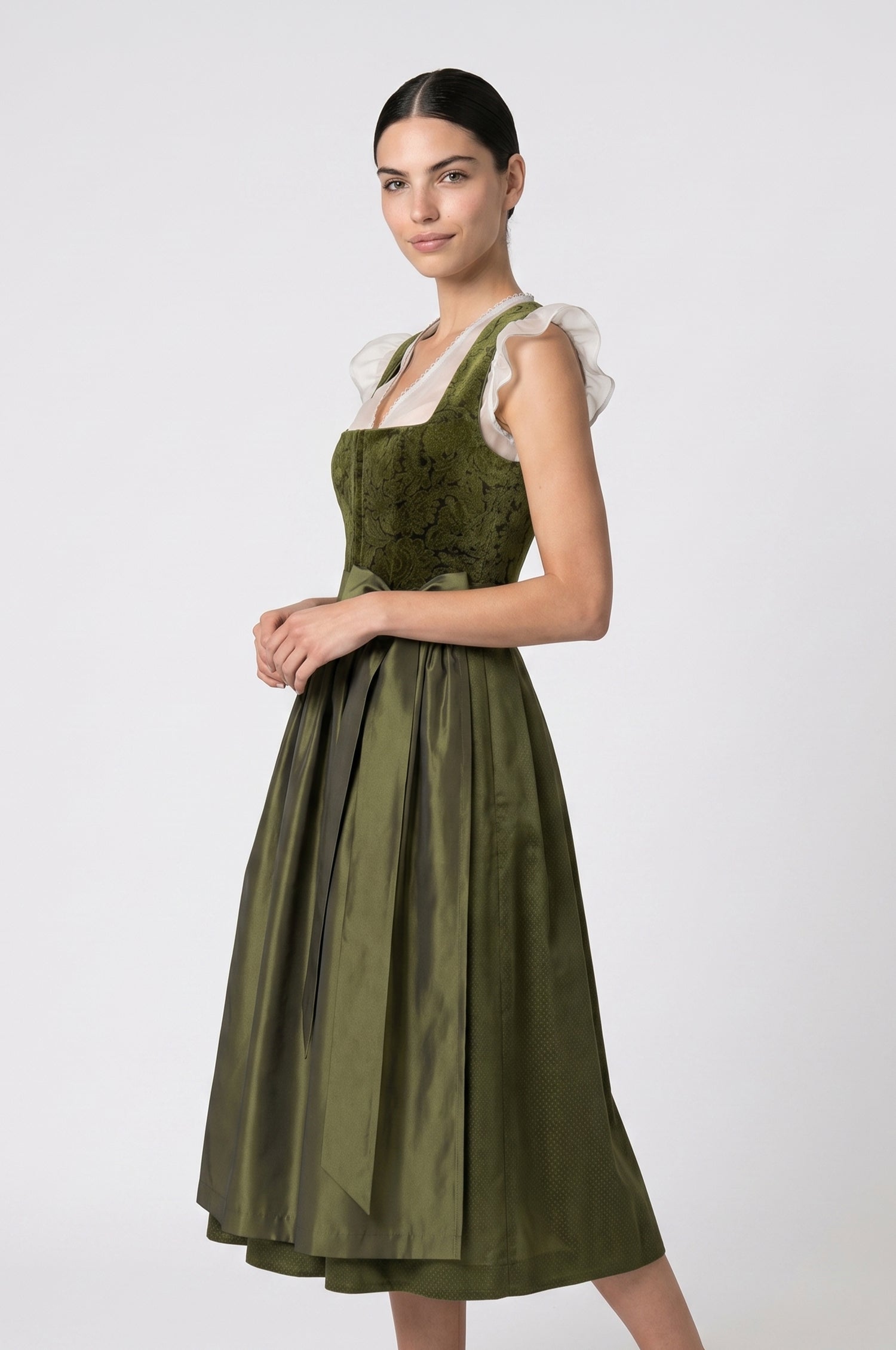 Dirndl Genf in Olive
