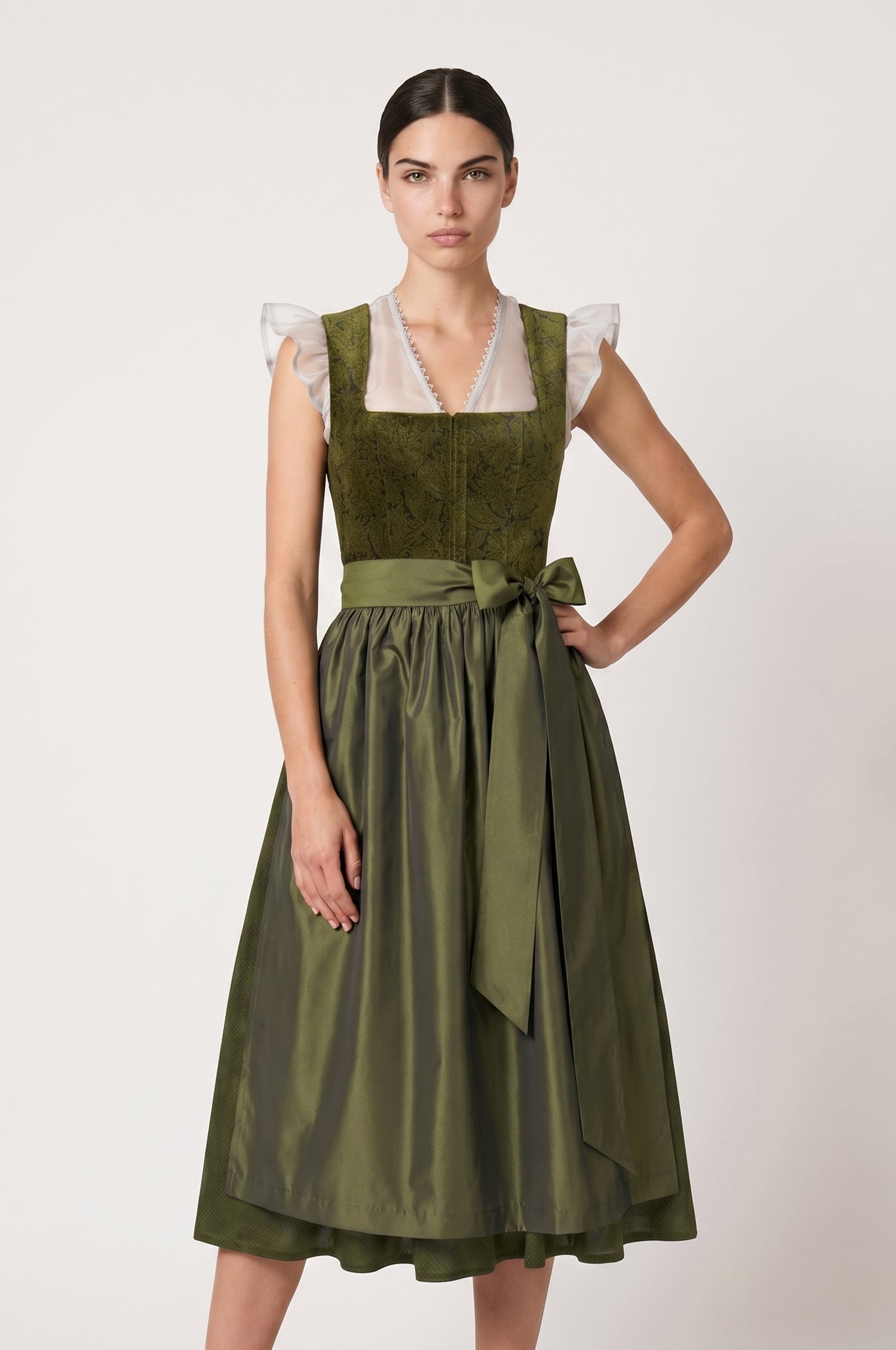 Dirndl Genf in Olive
