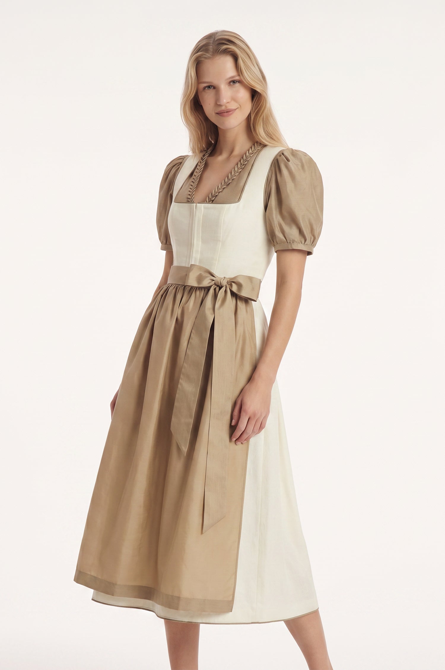 Dirndl Lamia in Ivory