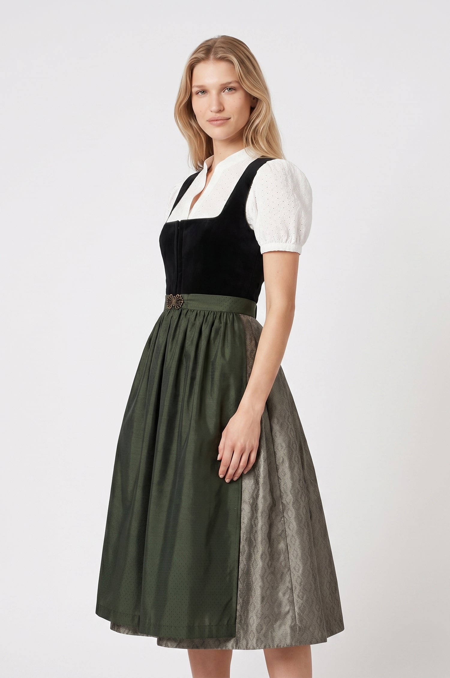 Dirndl Lumi in Olive