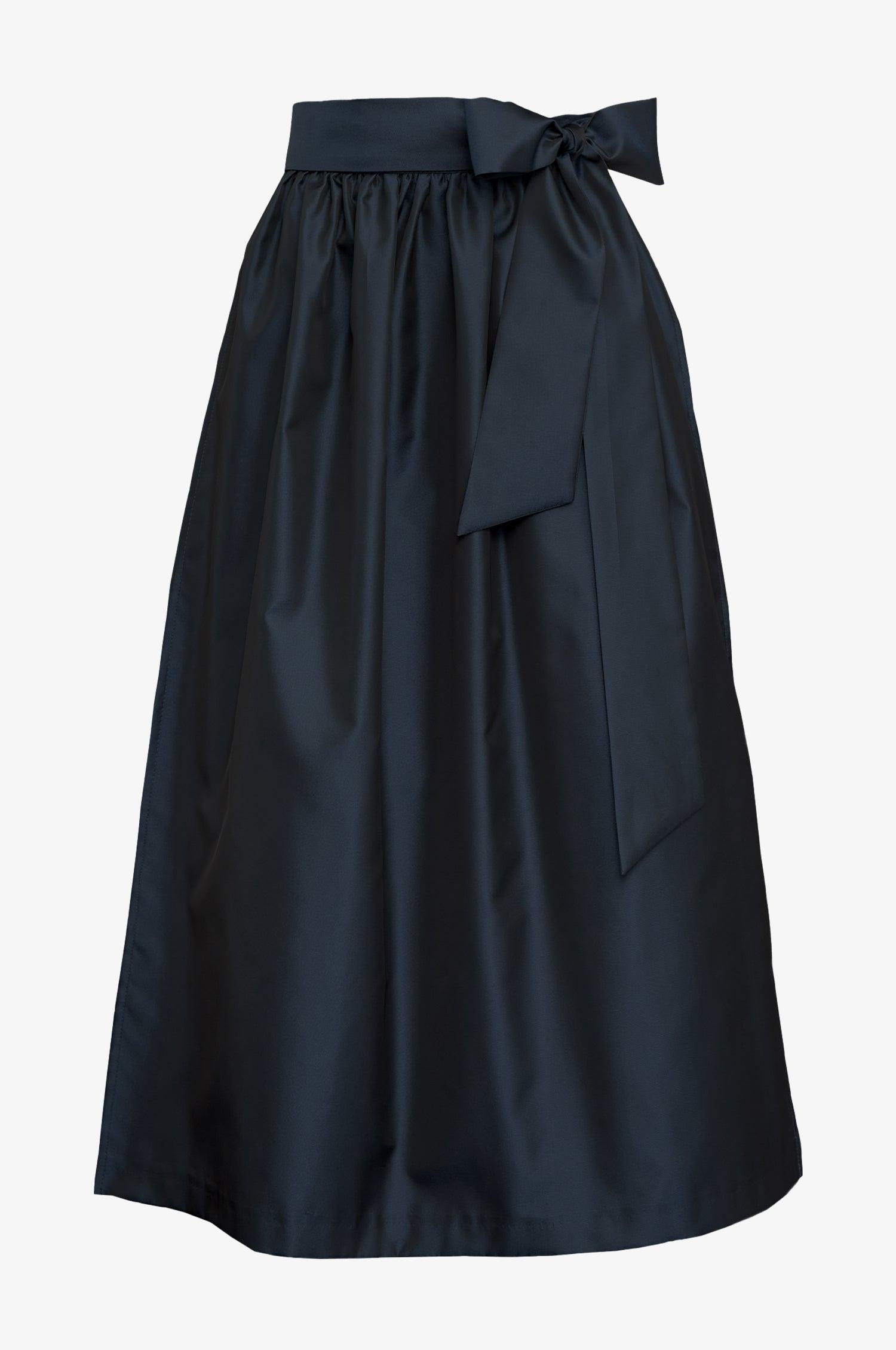 Glanzschürze in Nachtblau - TRACHT À PORTER