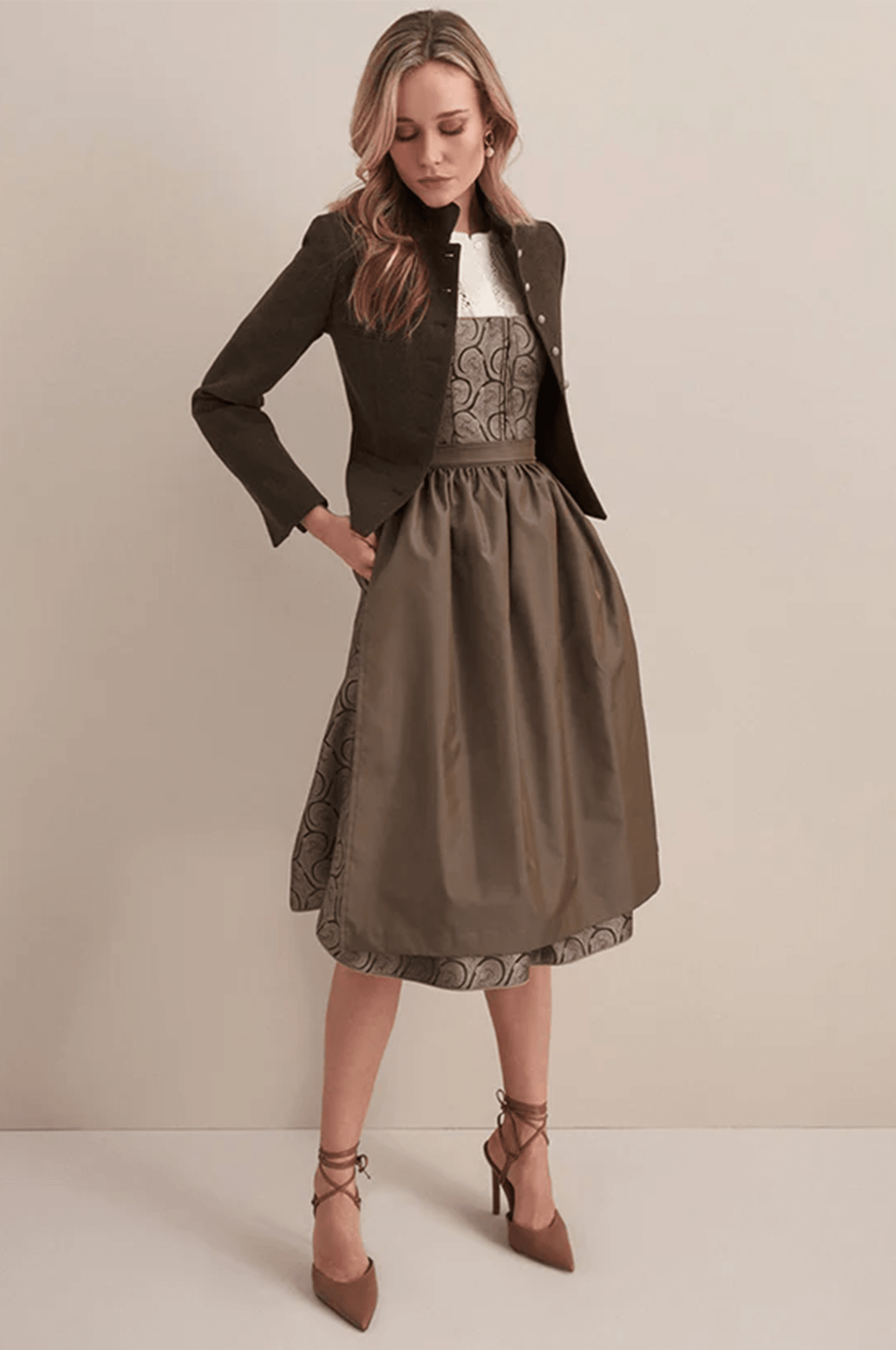 Dirndl Nadine in Olive