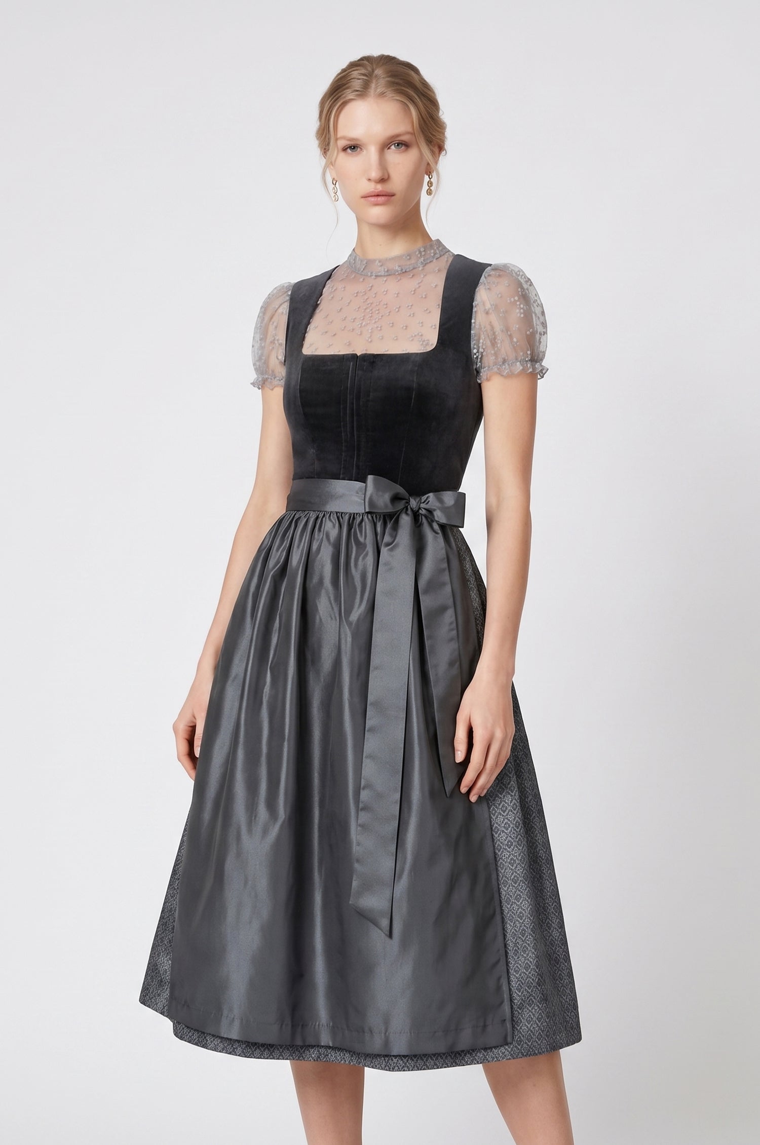 Dirndl Nala in Anthrazit