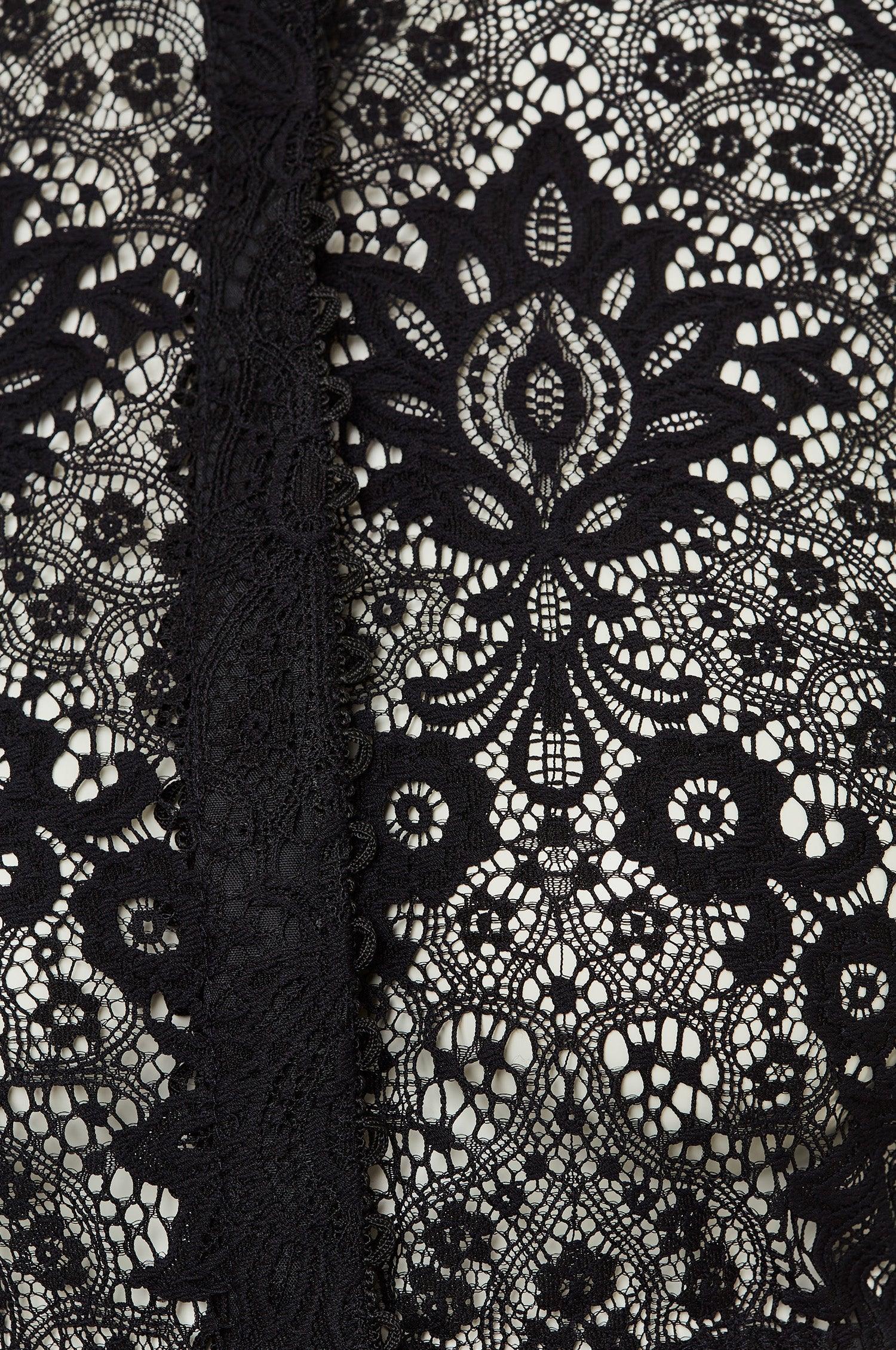 Spitzenbluse Evelyn in Schwarz - TRACHT À PORTER