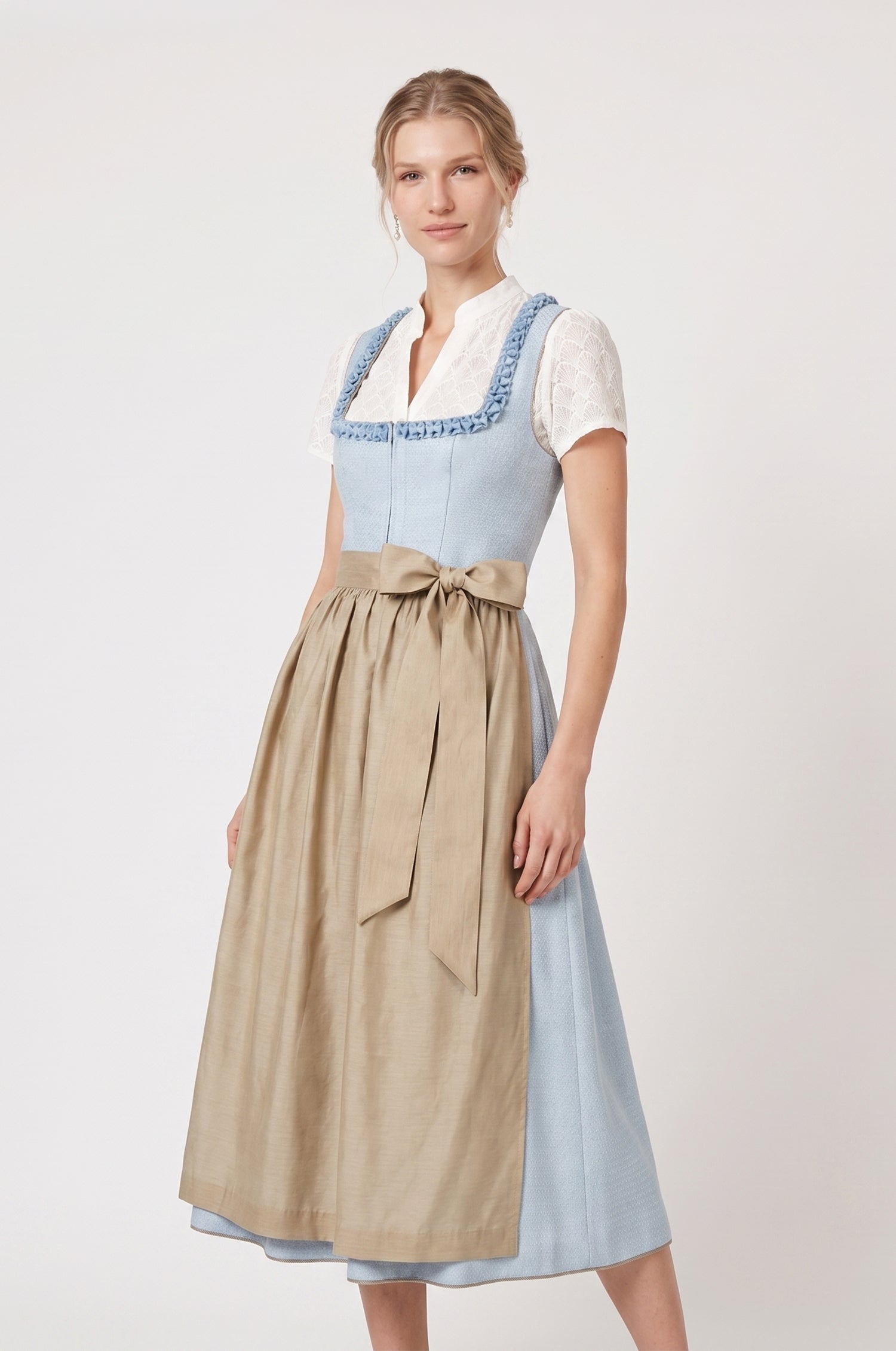 Dirndl Salerno in Eisblau