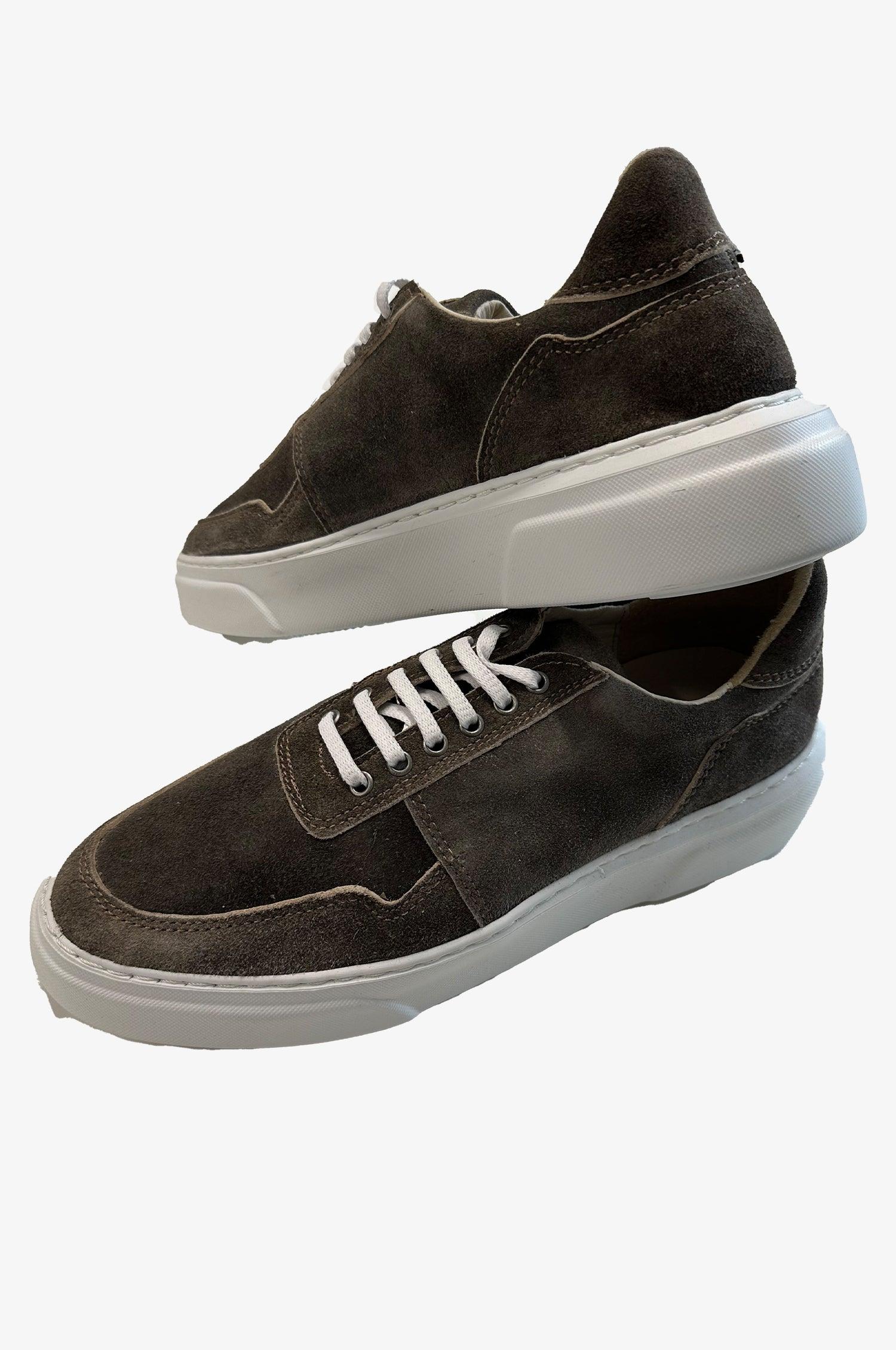 Trachtensneaker in Old Grey - TRACHT À PORTER