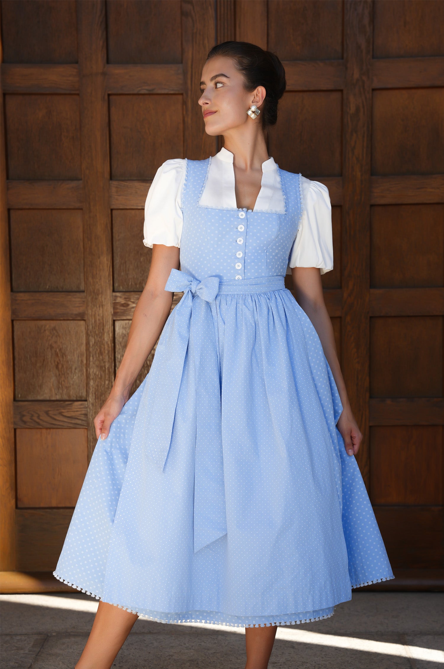 Dirndl Therese in Hellblau