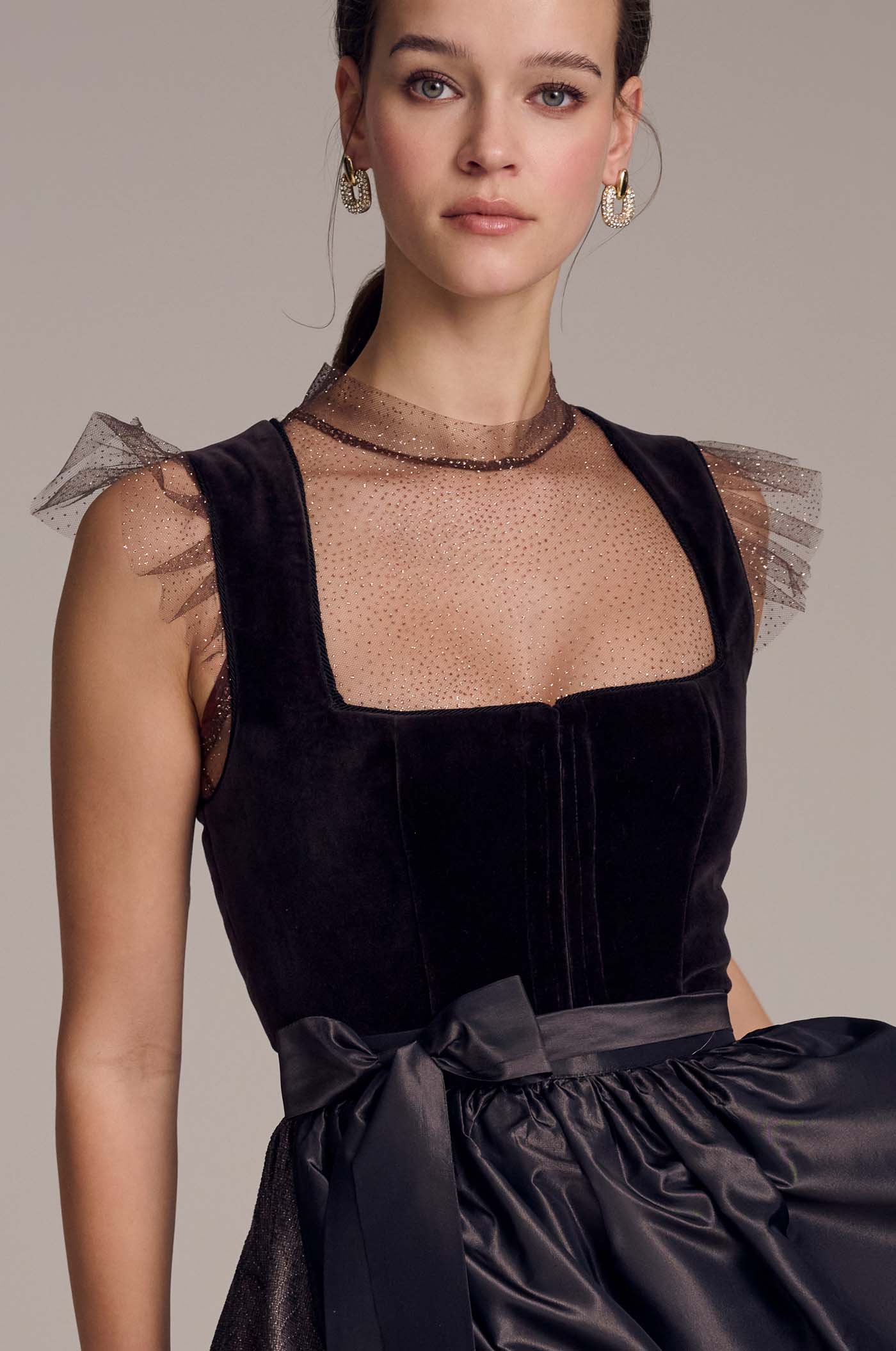 Dirndlbluse Heiki in Mocca