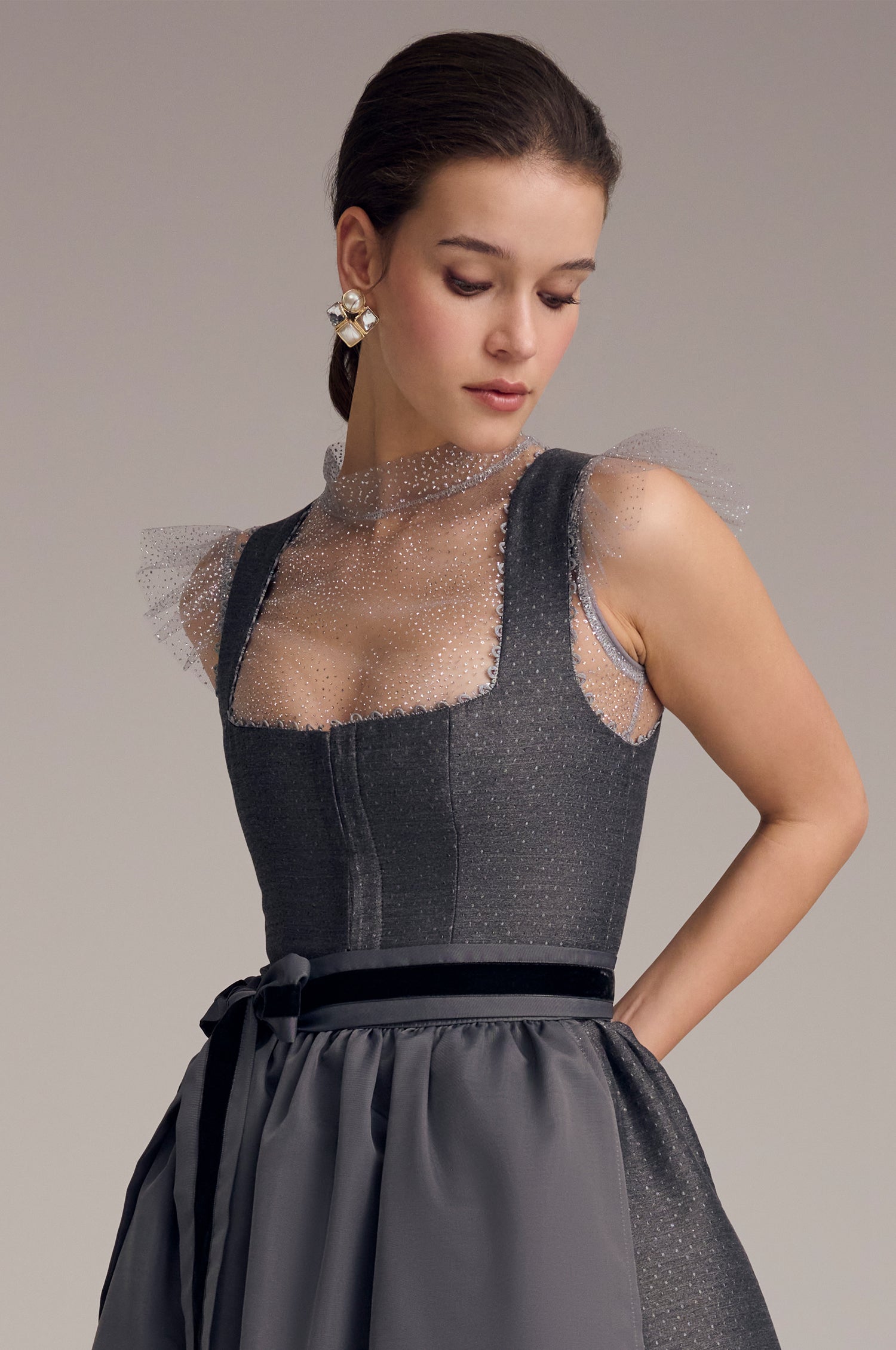 Dirndlbluse Heiki in Silber