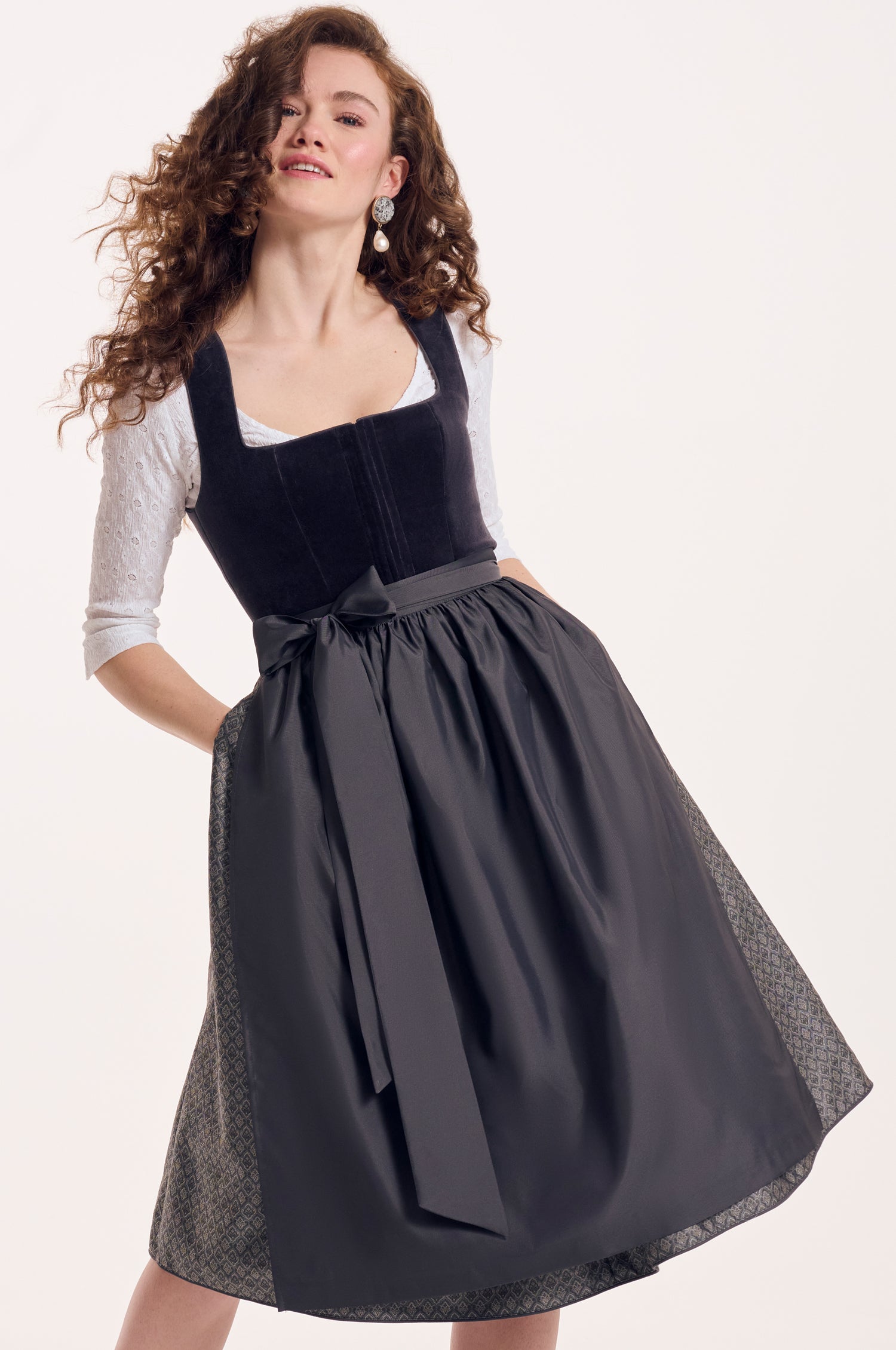 Dirndl Nala in Anthrazit