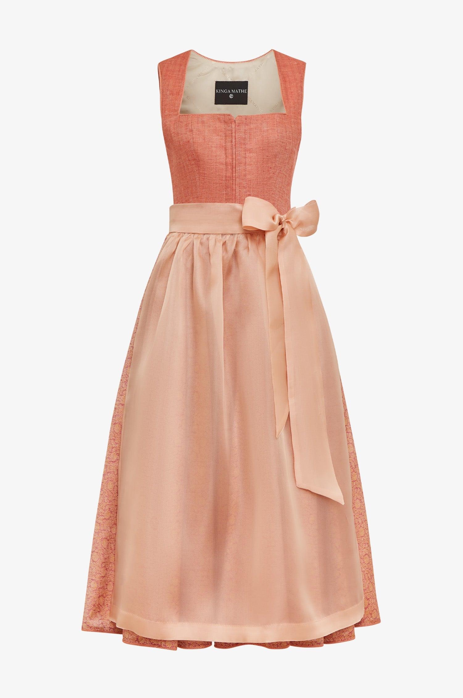 Kinga Mathe Dirndl Alcamo in Rostrot