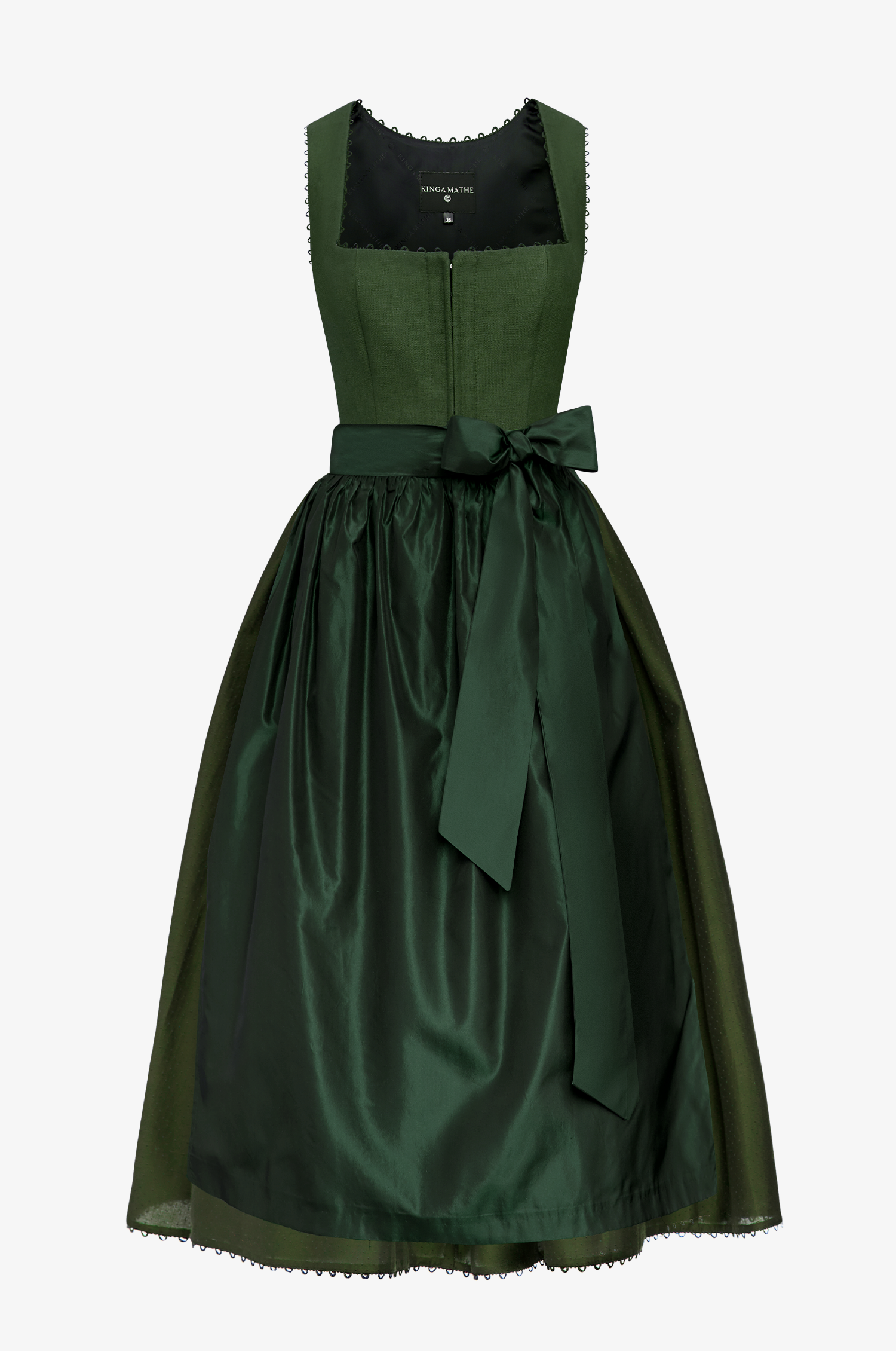 Kinga Mathe Dirndl München in Forest