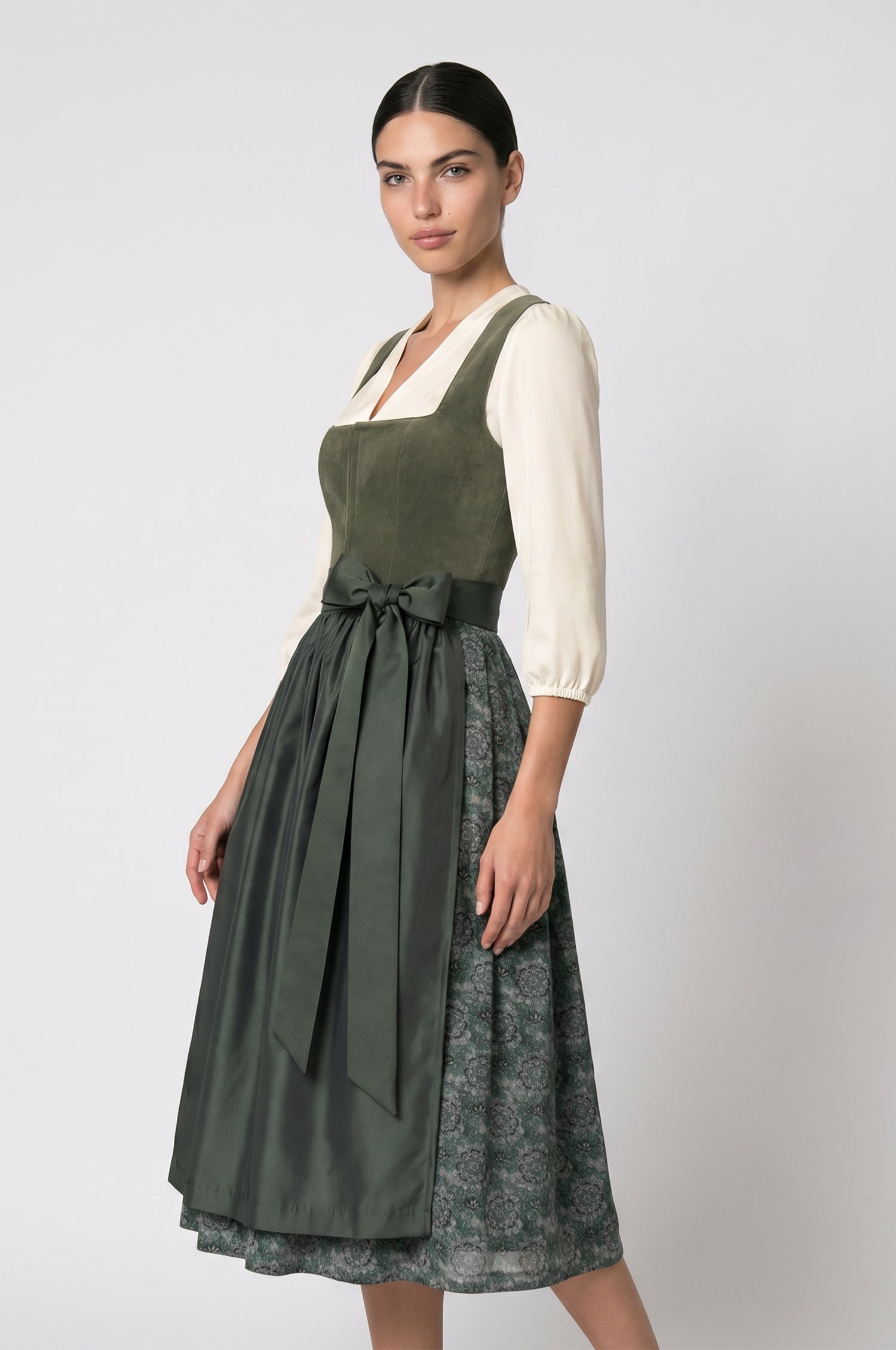 Dirndl Emilia in Olive
