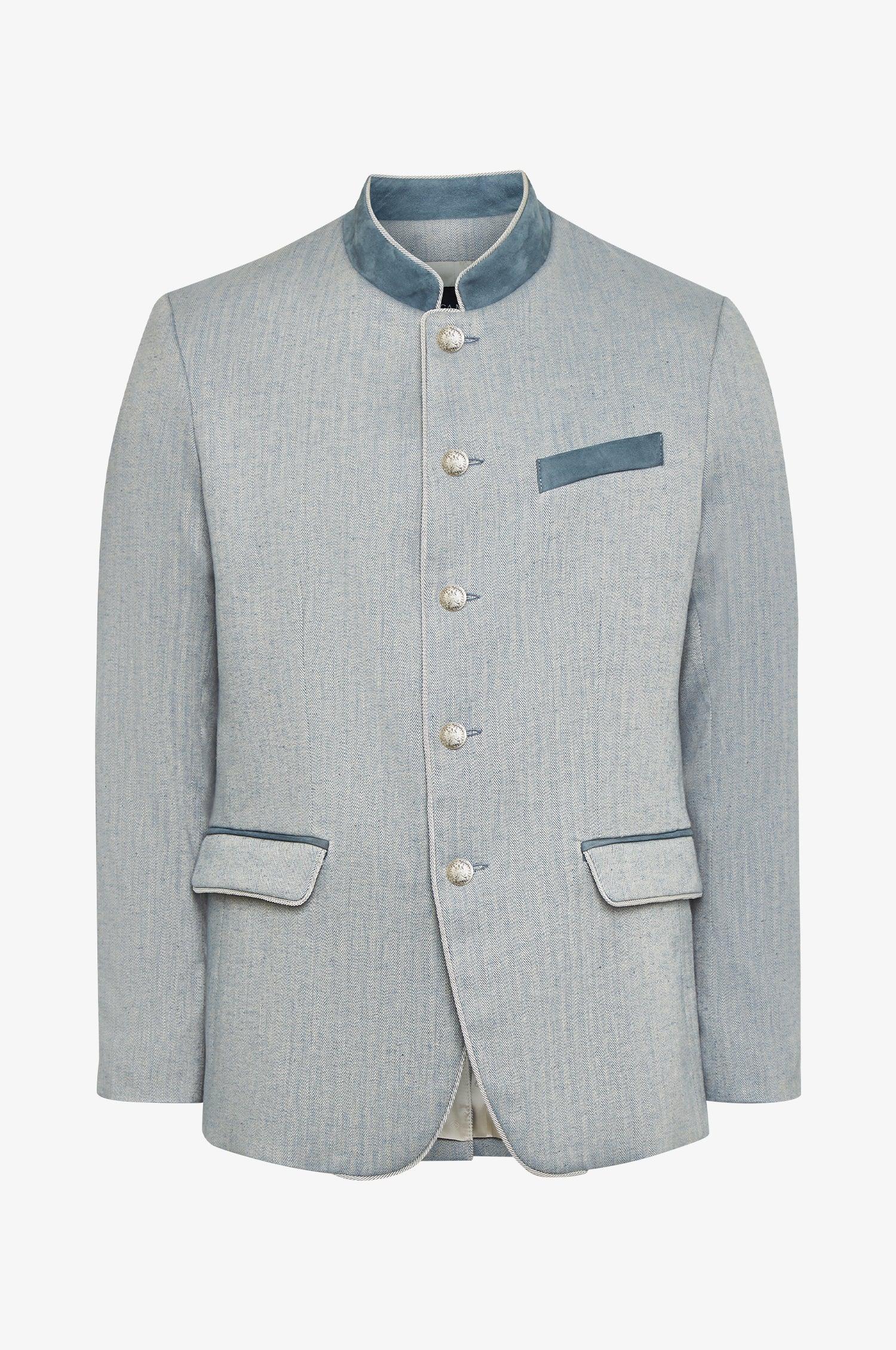 Kinga Mathe Janker Jakob in Hellblau