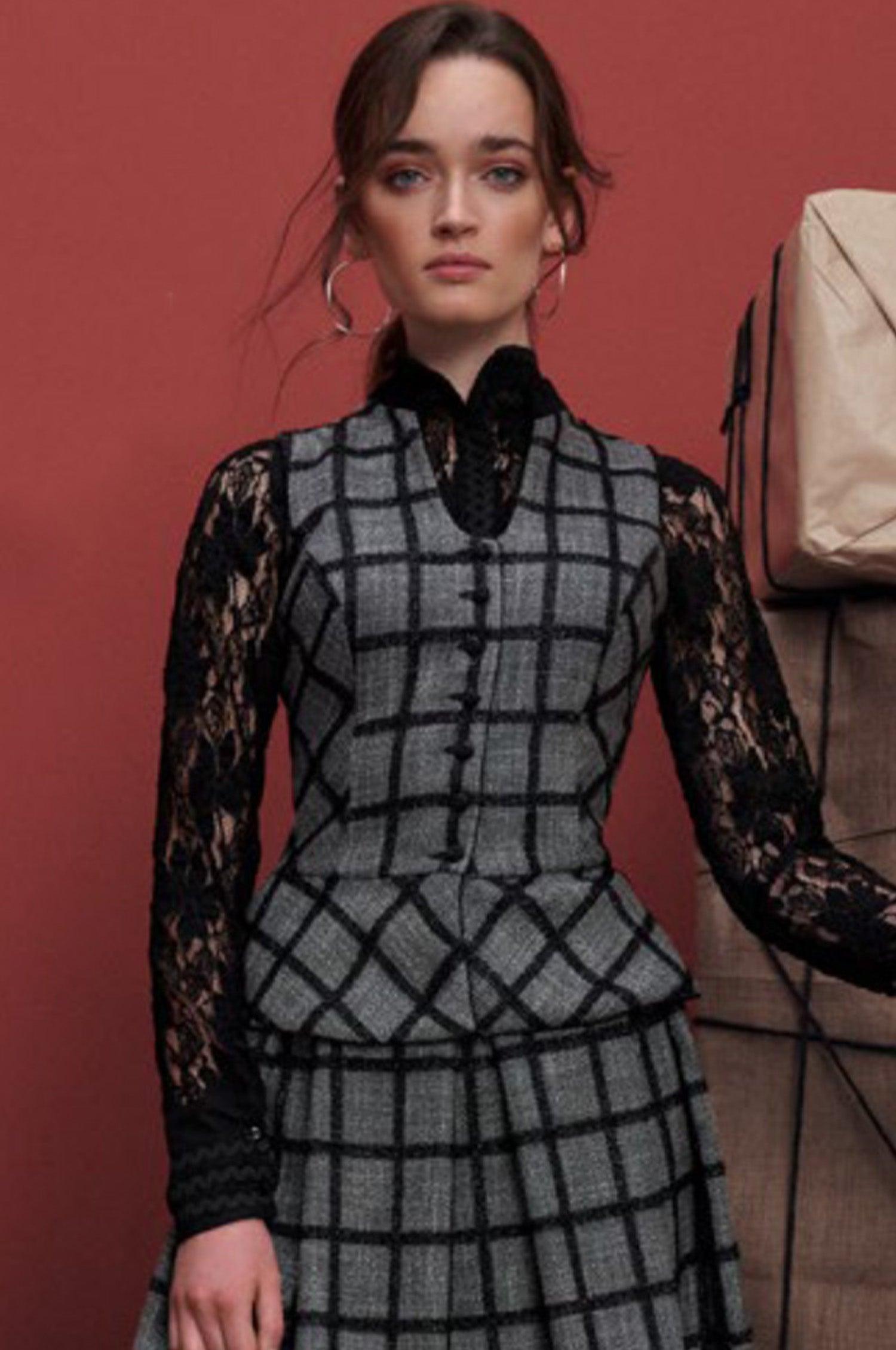 Kinga Mathe Mieder Luna