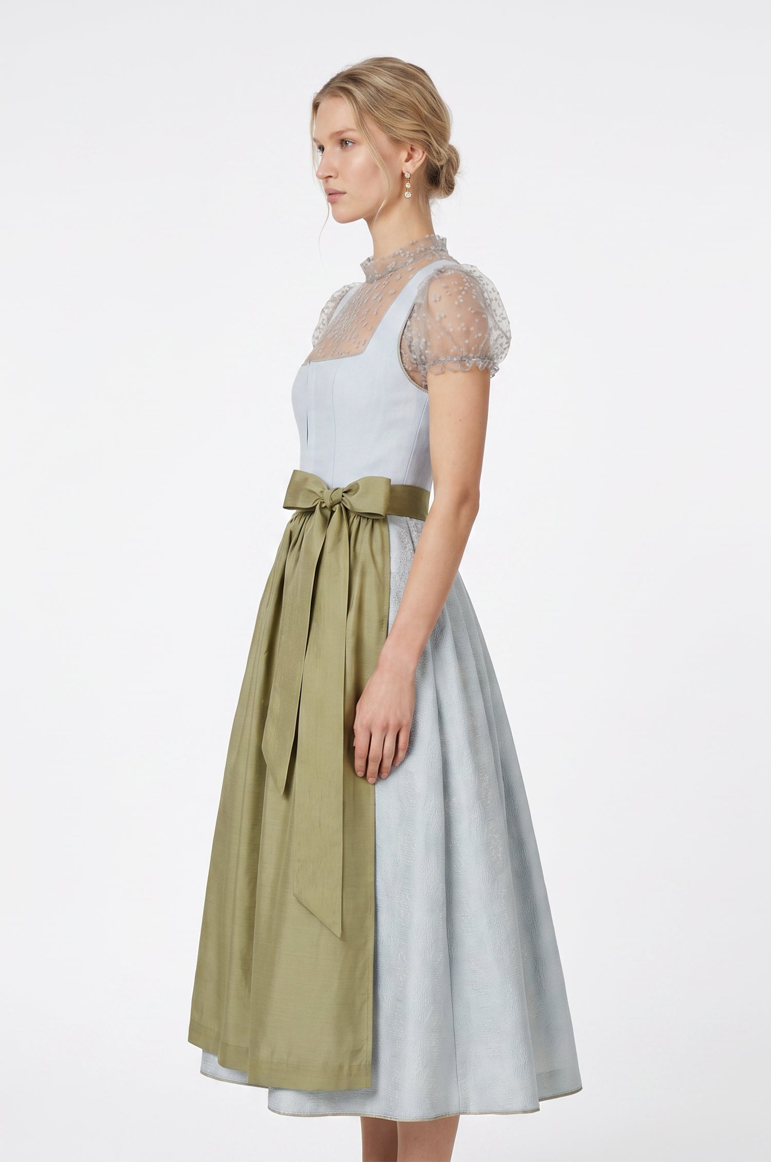 Dirndl Lamia in Eisblau