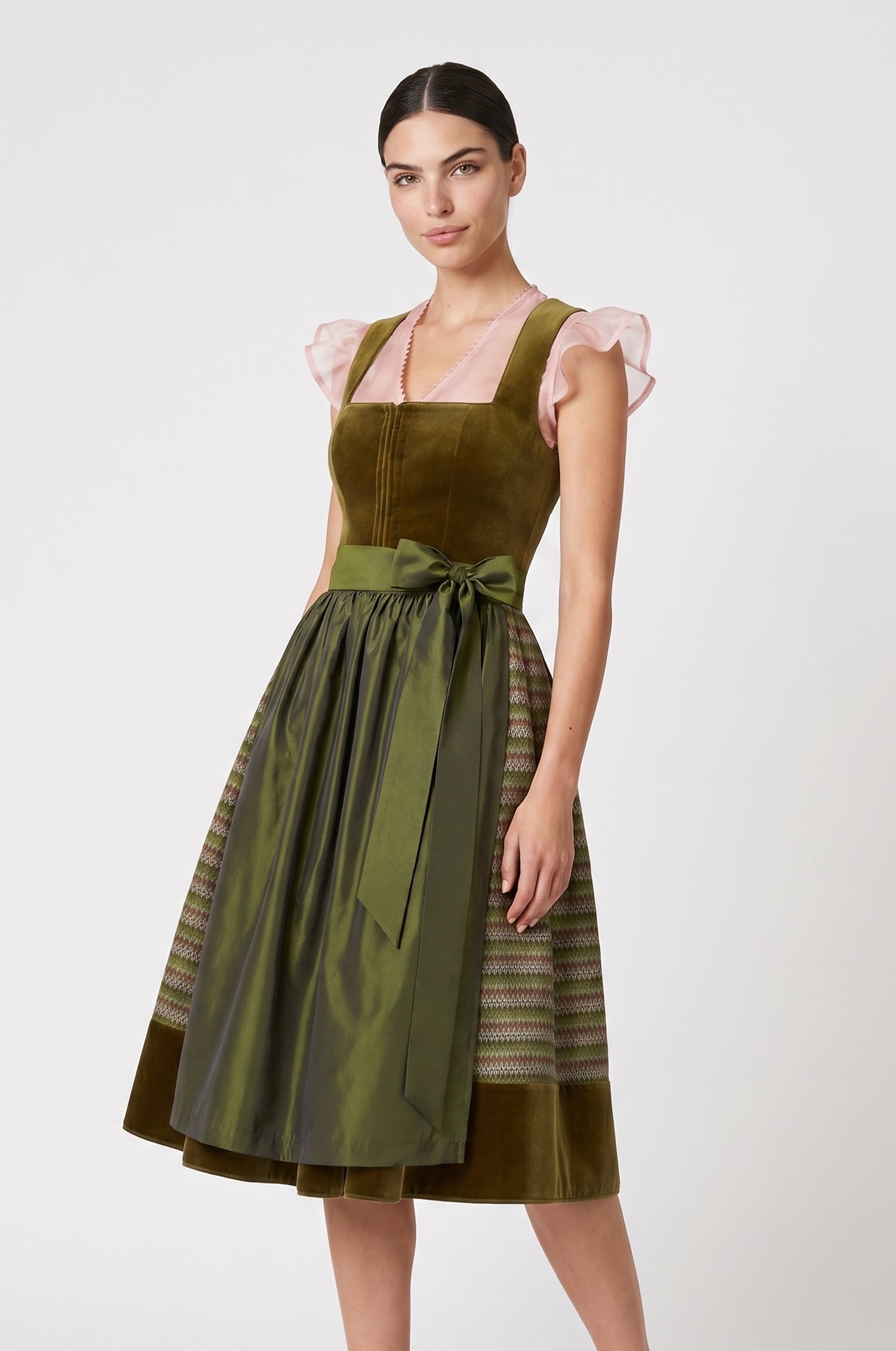 Dirndl Lorient in Schilf