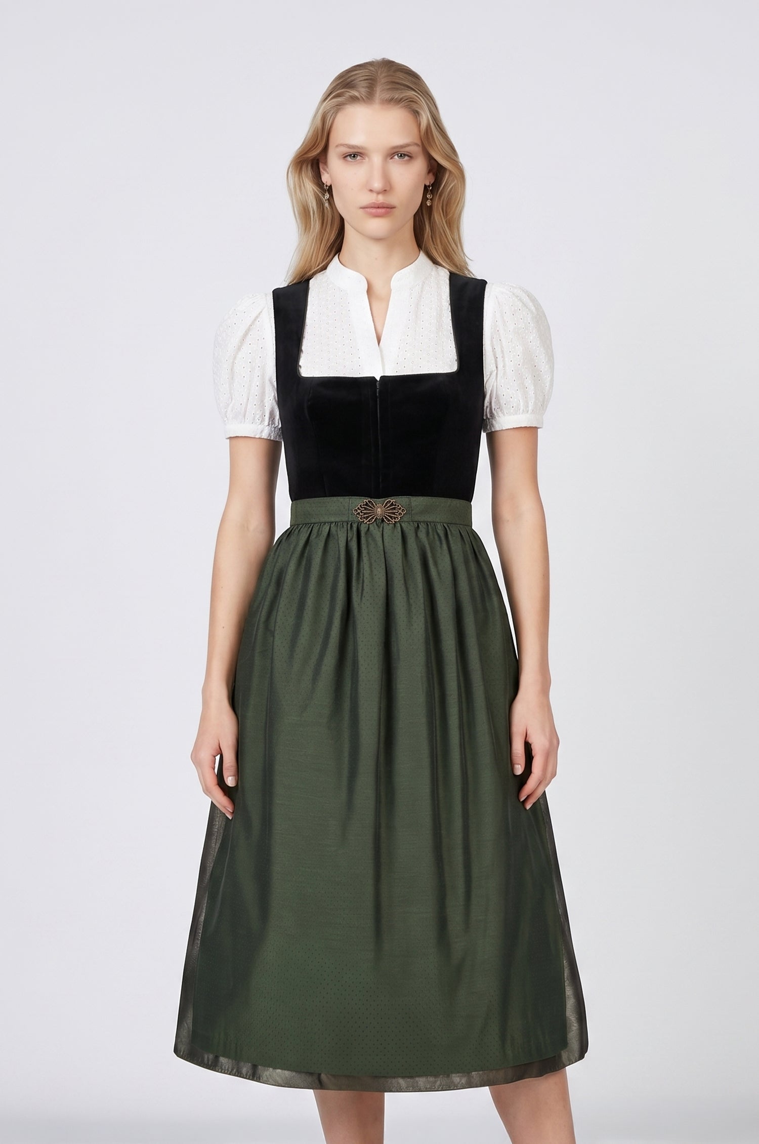 Dirndl Lumi in Olive