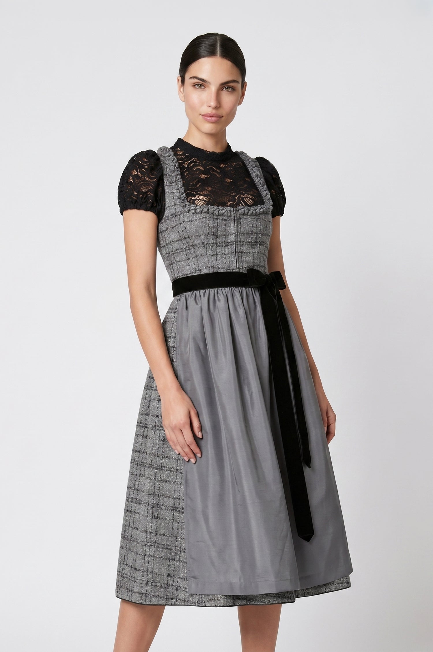 Dirndl Mostar in Grau
