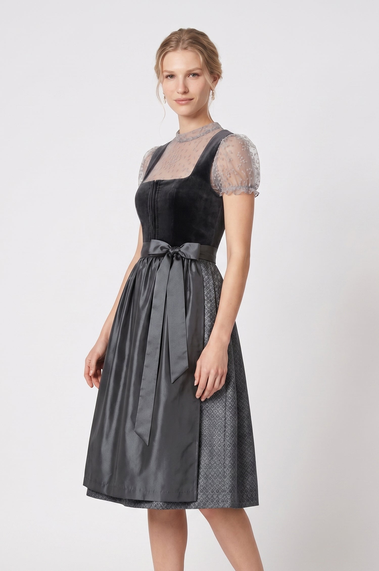 Dirndl Nala in Anthrazit