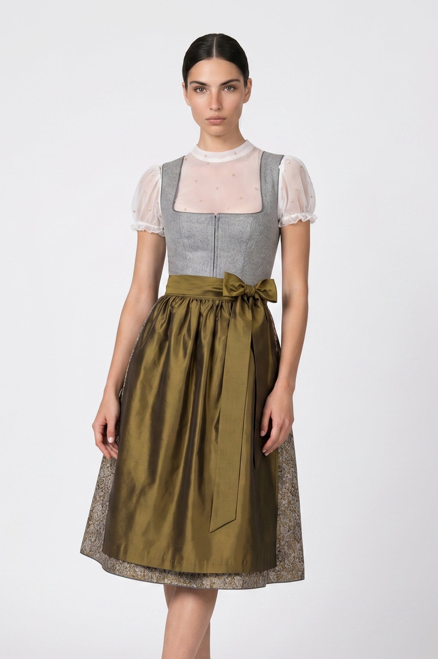 Dirndl Parma in Silber