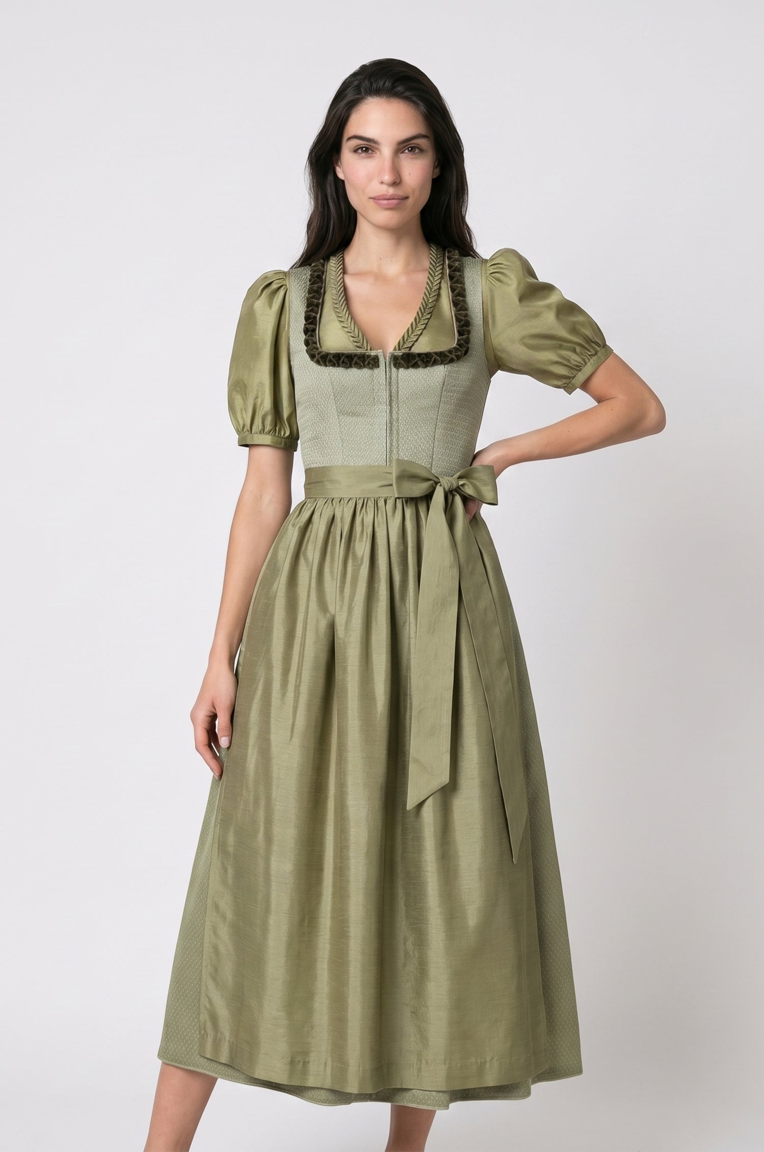 Dirndl Salerno in Schilf